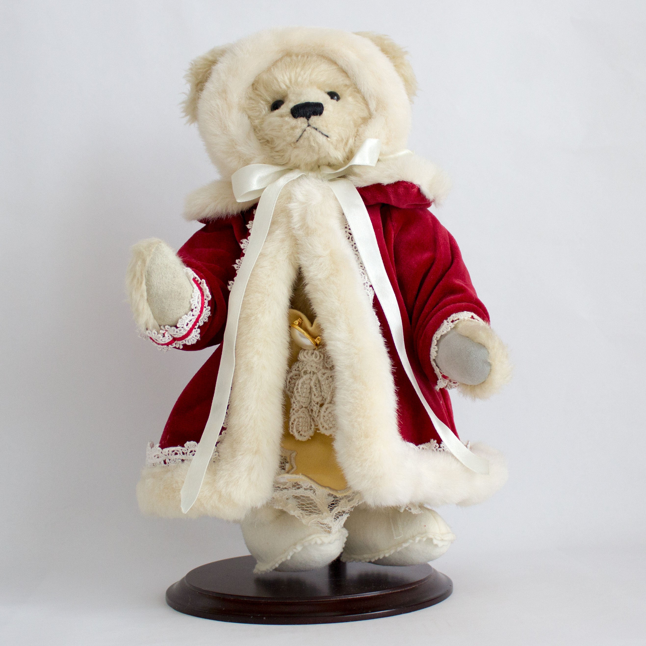Franklin Mint Heirloom Christmas Bear