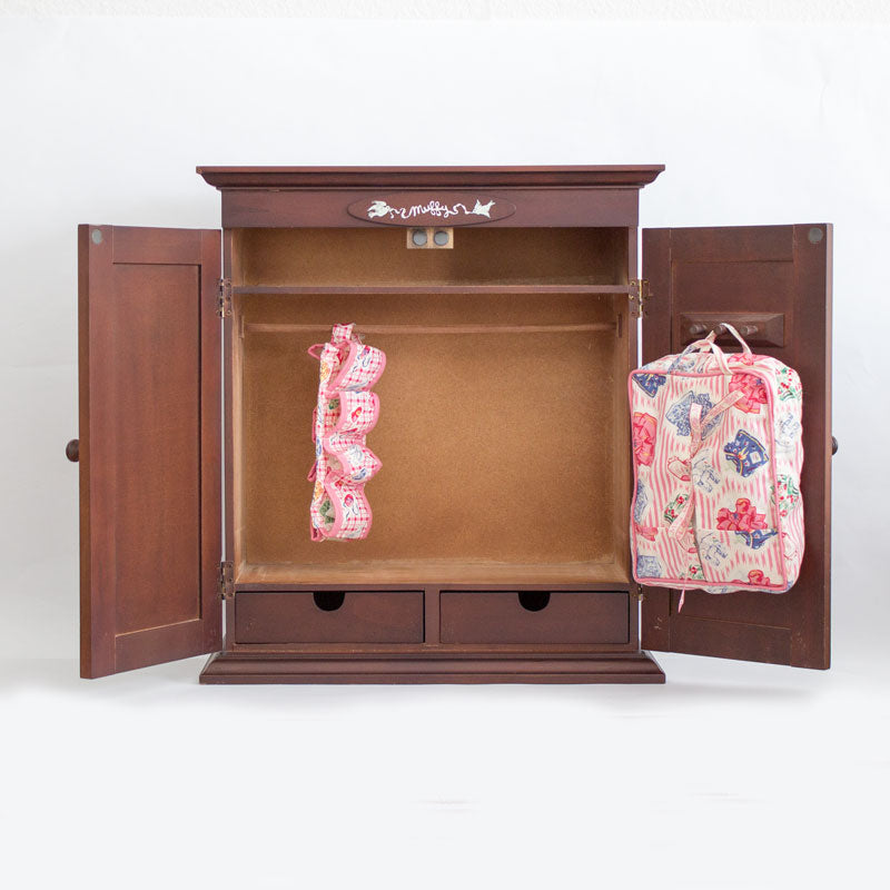 Muffy Armoire