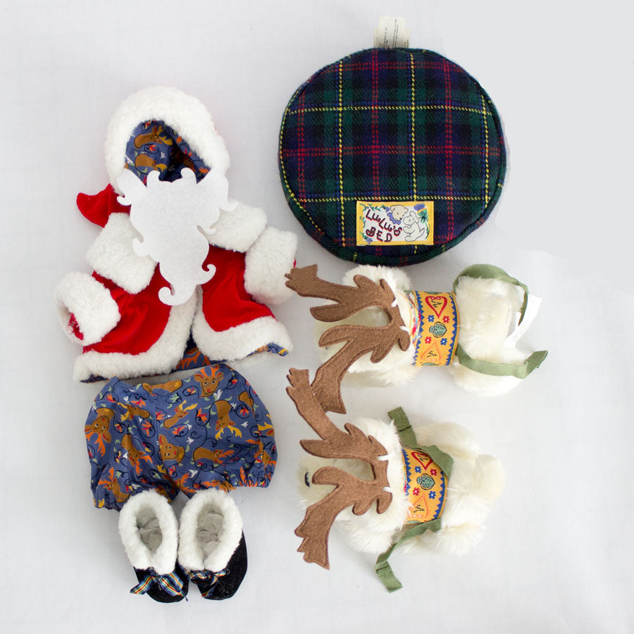Muffy Santas Workshop Outfit with LuLu Reindeer and Lulu's bed